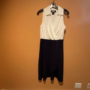 DKNY NAVY & WHITE DRESS Size 4